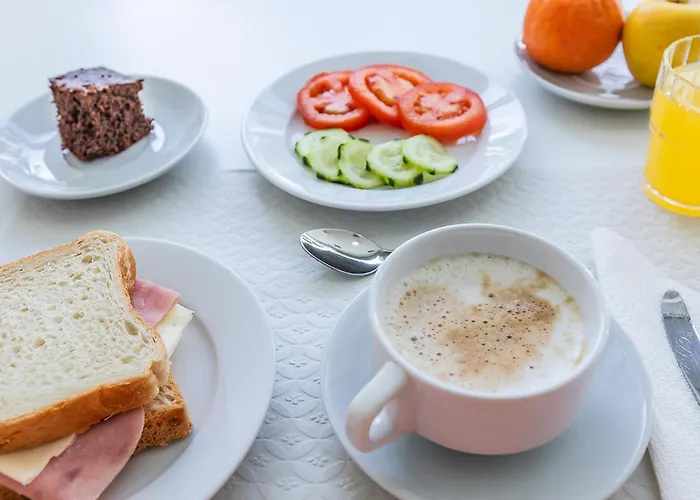 Hi - De Juventude Hostel *